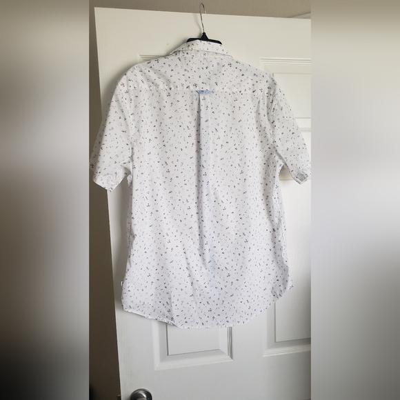 7 Diamonds White Print Stretch Button Down Size L - Picture 2 of 6